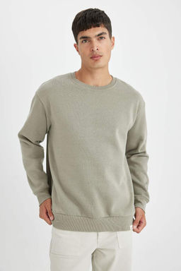 Толстый свитшот оверсайз с круглым вырезом