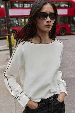 CONTRAST CREPE BLOUSE WITH PIPING