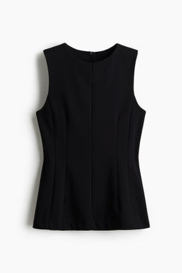 Top en punto roma con peplum