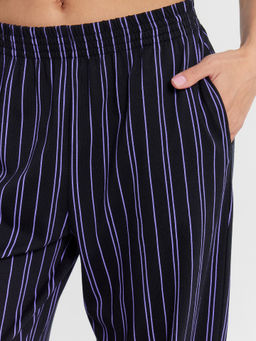 Пижама женская черная в фиолетовую полоску черный +фиолетовая полоска на черном 592588 - Mark formelle фото 6