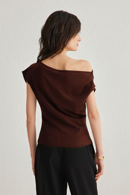 Kahverengi Buzgu/Drape Detayl? Dokumlu Asimetrik Yaka Orme Bluz TWOSS25BZ00024