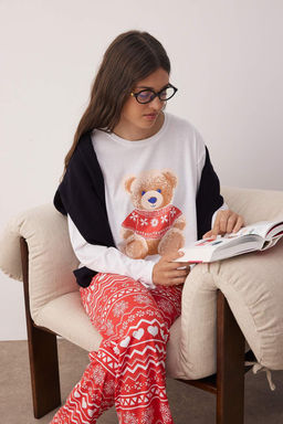 K?rm?z?-Beyaz Ay?c?kl? K?s Temal? Orme Pijama Tak?m? THMAW26PT00047