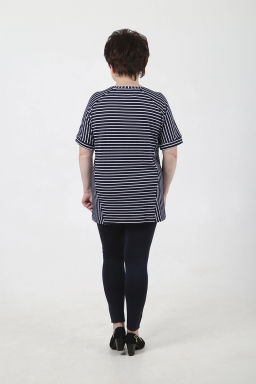 Футболка женская, цвет черный