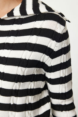 TRENDYOLMILLA Ekru Devrik Yaka Detayl? Triko H?rka TWOAW25HI00232 фото 4