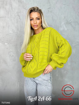 Женский свитер шерстяной с узором