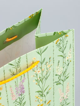 Цена за 2 шт. Пакет подарочный ламинированный Гармония 18?22.3?10 см