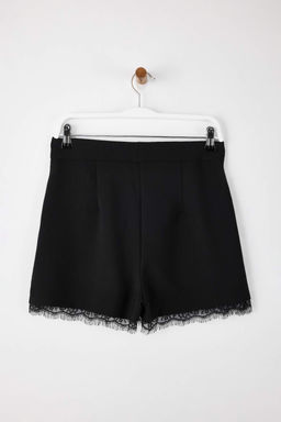 Siyah Dantel Serit Detayl? Dokuma Sort & Bermuda TPRSS26SR00002