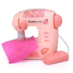 Швейная машинка "Маленькая швея-1" в коробке