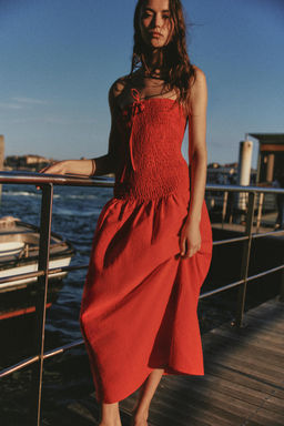 VESTIDO MIDI NIDO DE ABEJA / ROJO