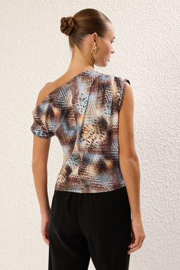 Trendyolmilla Kahverengi Regular/Normal Kal?p Asimetrik Yaka S?f?r Kol C?tc?tl? Esnek Orme Bluz TWOSS24BZ00396  фото 37