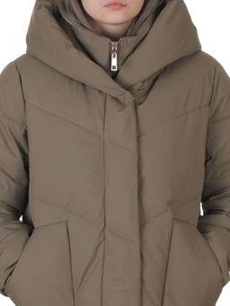 8836 SWAMP Пальто зимнее женское (150 гр. холлофайбер)