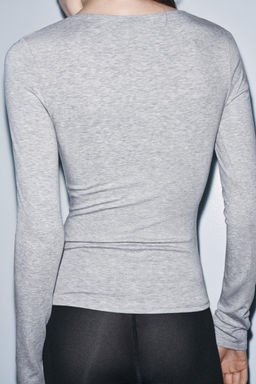 LONG SLEEVE T-SHIRT