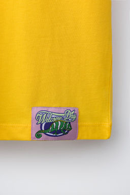 CAMISETA ESTAMPADO RELIEVE / Mostaza - Zara фото 5