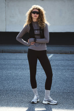 Top de deporte seamless en DryMove con cremallera - H&m фото 2
