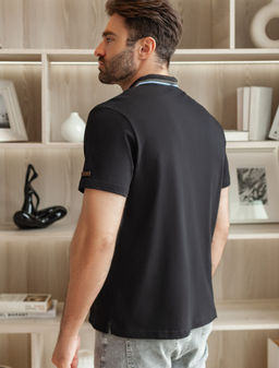 Футболка-поло из фактурного трикотажа VILATTE