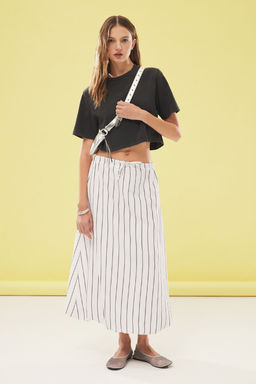 TRENDYOLMILLA Beyaz Balon Cizgili Maxi Boy Dokuma Etek TWOSS25ET00077