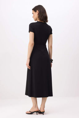 Siyah Duz Shift Bisiklet Yaka Standart Kol K?sa Midi Soft Touch Orme Elbise TWOSS26EL00197