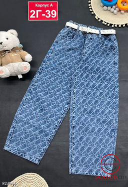 Джинсы для девочки с принтом