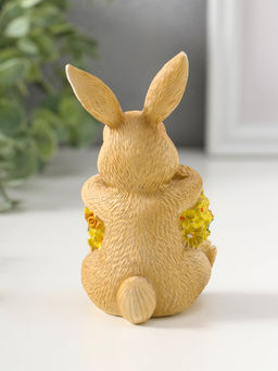 Фигурка полистоун Зайчик с жёлтым цветочным сердцем, 11.5 см