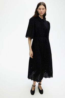 Vestido camisero con bordado ingles