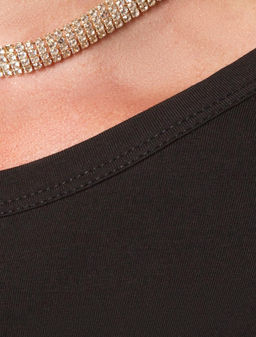 VILATTE / Футболка из премиального хлопка с ассемитричным низом  фото 3