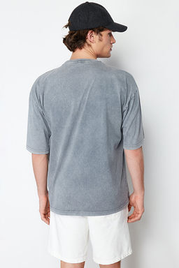 Gri Oversize/Geni_ Kesim Eskitme/Soluk Efektli %100 Pamuklu T-shirt TMNSS24TS00146 - Trendyolmilla фото 2