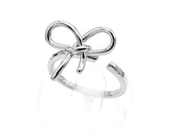 Кольцо Бантик, серебристое Радуга камня