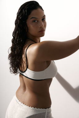 Top de bikini con relleno - H&m фото 9