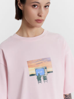 Футболка женская с принтом и надписью "wings of courage"