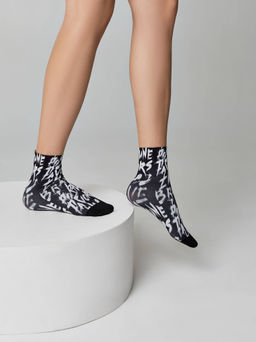 Цена за 2 пары. Носки Классические CONTE FANTASY Плотные носки с черным мыском и рисунком Brave mix