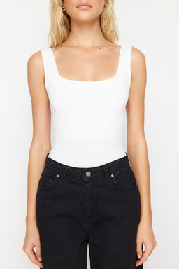 TRENDYOLMILLA Beyaz Fitted/Vucuda Oturan S?rt? Detayl? Kare Yaka C?tc?tl? Esnek Orme Body TWOSS24BD00026  фото 20