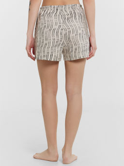 КОМПЛЕКТ ЖЕНСКИЙ (ЖАКЕТ, ШОРТЫ) полоски на молочном 592498