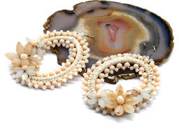 Серьги ручной работы с цирконами в оплетении цв.молочный