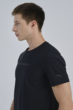 Футболка Черный