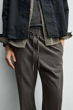 PANTAL?N CINTURA JOGGER CONFORT / Verde medio