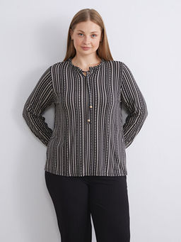 Ba?lamal? Yaka Desenli Bluz