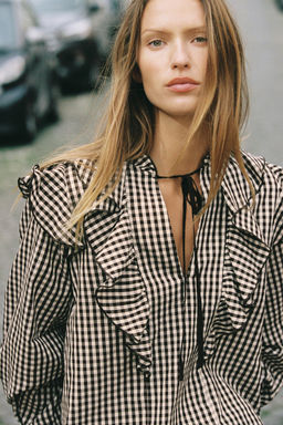 RUFFLED GINGHAM BLOUSE - Zara фото 12