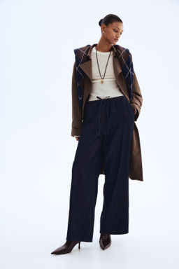 Pantal?n denim con cord?n de ajuste Feather Soft - H&m фото 9