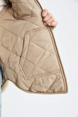 Плюшевое пальто с капюшоном и карманами на двусторонней молнии для девочек - Defacto фото 9