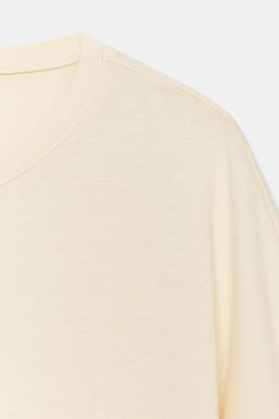 CAMISETA OVERSIZE FLUIDA / Mantequilla