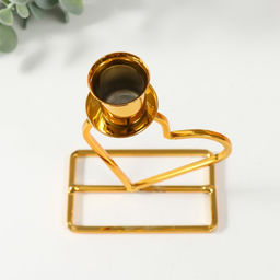 Подсвечник на 1 свечу «Сердце», металл, d=2.3 см, золото, 5.8×9.3×14 см