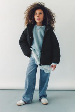 CAZADORA ACOLCHADA CAPUCHA / Negro