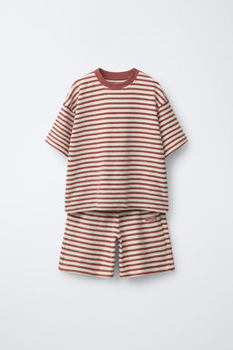 CONJUNTO CAMISETA Y BERMUDA RAYAS EFECTO TOALLA / marron/blanco