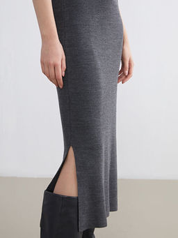 Dik Yaka Y?rtma?l? Triko Elbise