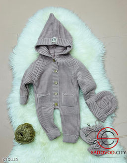 Вязанный комплект 3 ка для новорожденных на выписку