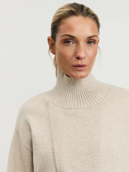 Джемпер с высоким воротником с вискозой в составе / Zarina  фото 7