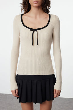 Tas Premium Iplik/Ozel Iplik Kurdele/Fiyonk Detayl? Triko Kazak TWOAW25KZ00207