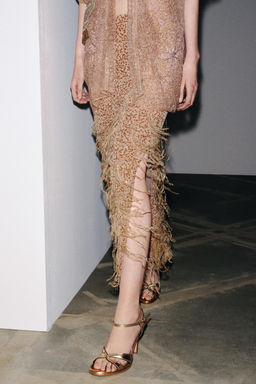 SEQUINNED FEATHER SKIRT - Zara фото 2