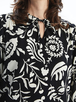 Ba?lamal? Yaka Desenli Kad?n Bluz