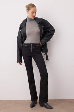 Siyah Yuksek Bel Beli Trok Detayl? Flare Ispanyol Paca Jeans TWOAW26JE00209